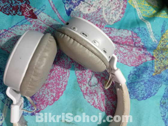 JBL HEADPHONES